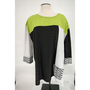 Multiplies Woman's Pullover Colorblock Tunic Size 2X Pocket Button Slits Stretch